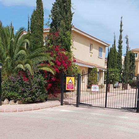 Modern Sea View Apartment Regina Gardens Paphos Kültér fotó