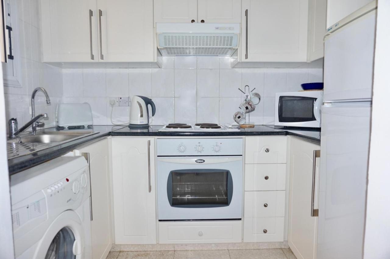 Modern Sea View Apartment Regina Gardens Paphos Kültér fotó