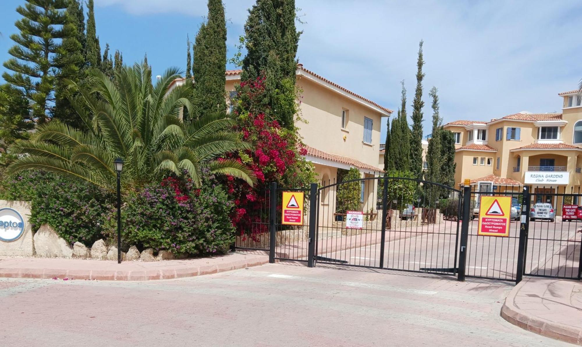 Modern Sea View Apartment Regina Gardens Paphos Kültér fotó