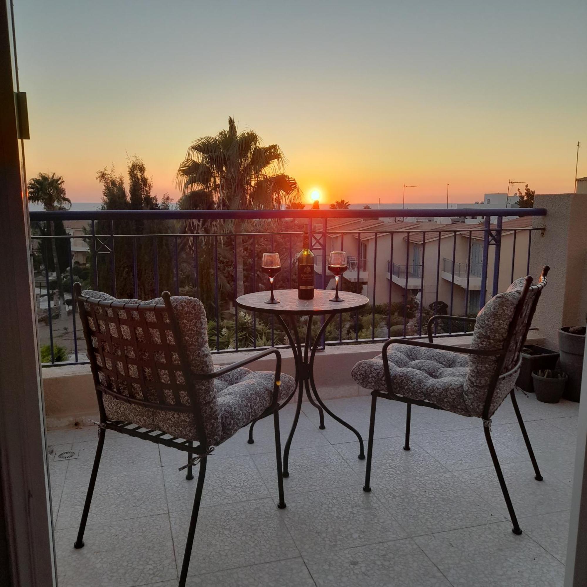 Modern Sea View Apartment Regina Gardens Paphos Kültér fotó